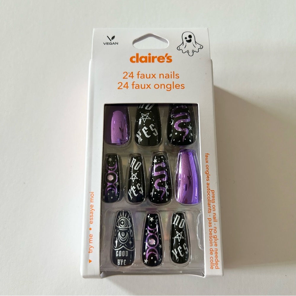 Halloween NEW IN BOX 24 Faux Nails (LIMITED EDITION - RARE) Purple and Black